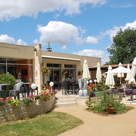 Logis Hotel & Restaurant Le Fleurance Exterior photo