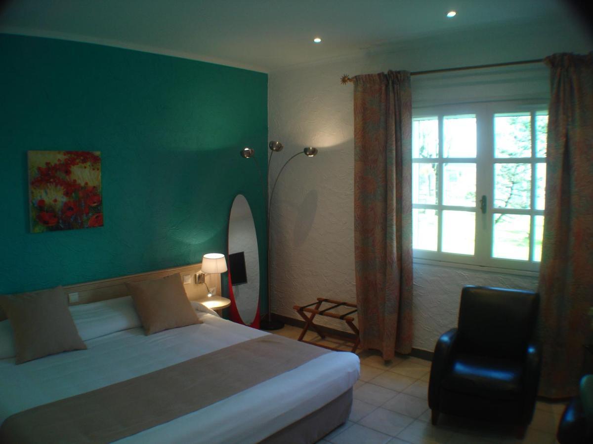 Logis Hotel & Restaurant Le Fleurance Exterior photo